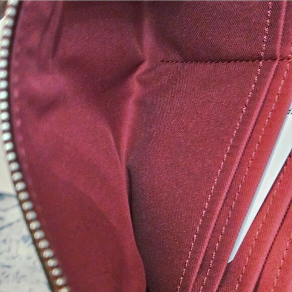 Coach Double Zipper Pocket Wristlet In Musted Red/Rust. EUC - Picture 10 of 16